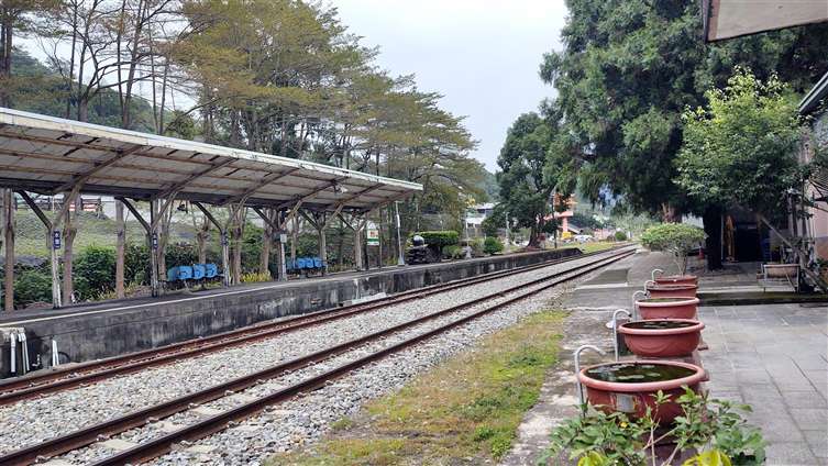 Click to go back